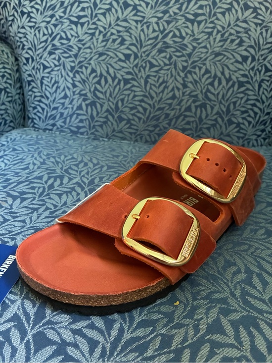 Birkenstock Shoes - Birkenstock Arizona Two-Strap Sandal in Cognac with Gold Buckles NWT
